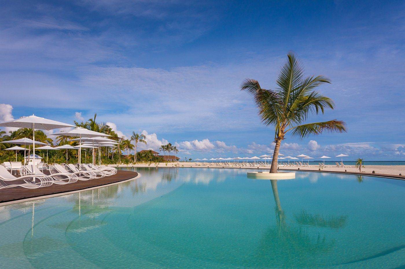 Cinnamon Velifushi Maldives